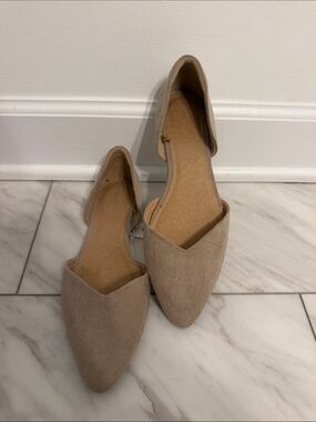 Old Navy Women's Pointed D'Orsay Flats in Taupe Suede